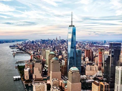Widok z One World Observatory na panoramę Manhattanu