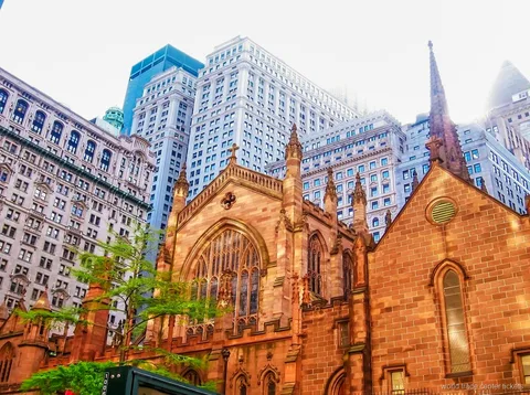 Trinity Church y su cementerio en el tour privado del downtown de Nueva York