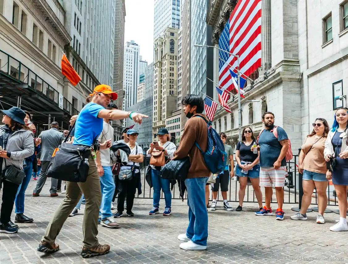 Spacer przy Brooklyn Bridge na trasie wycieczki Nowy Jork w Jeden Dzień